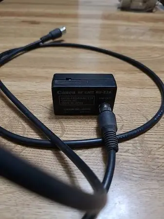 Canon RF Unit RV E3A TV Camcorder Adapter.