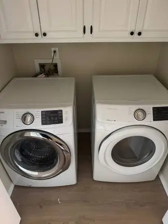 Washer and Dryer - Must Pick Up