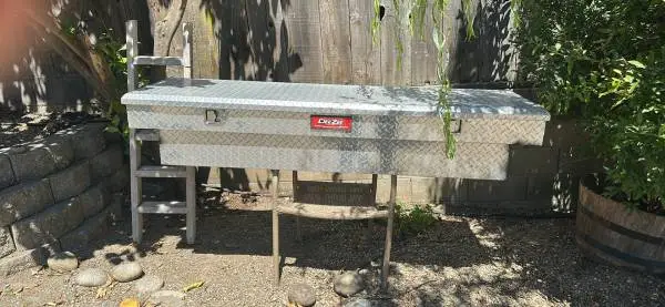 Stainless steel toolbox for your pick up/locks