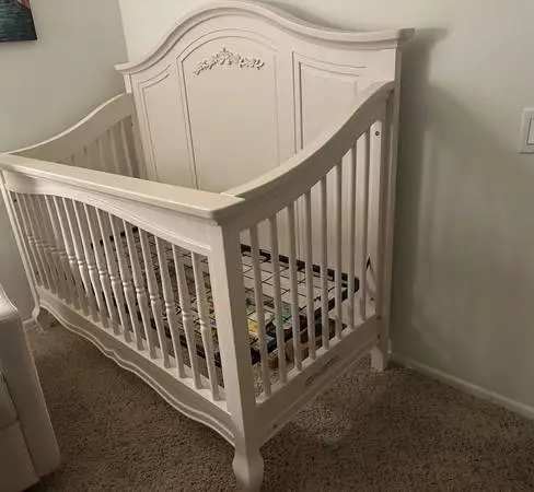 Mirabelle 4-in-1 Convertible Crib