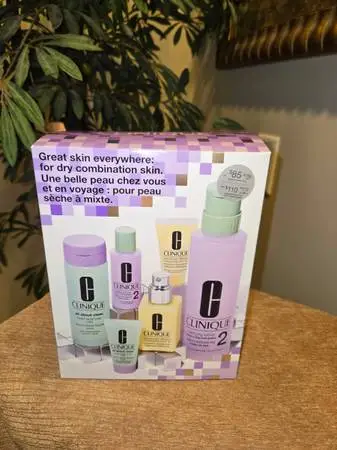 New 6 piece Clinique set