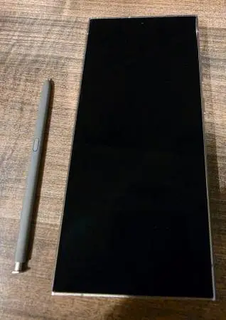 Samsung Galaxy S24 Ultra – 256GB – Unlocked – Like New
