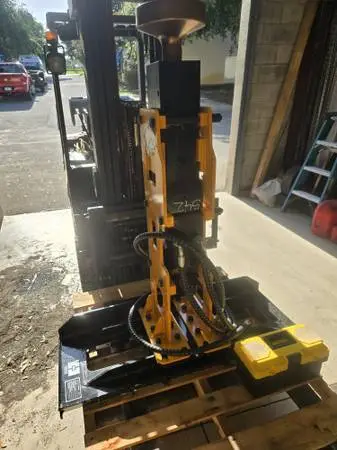 New GIYI  D-680 Skidsteer Post Pounder
