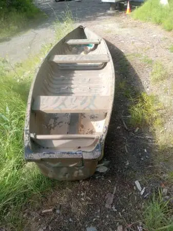 16 FLAT STERN CANOE