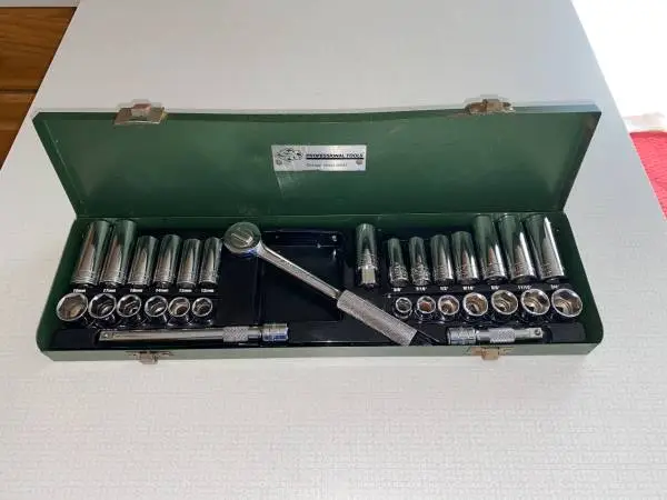 Vintage S-K #94530 3/8 Drive 30Pc Socket Ratchet Professional Tool Set