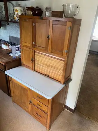 BAINBRIDGE ESTATE SALE