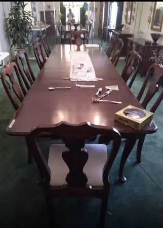 Kincaid Dining table 13 piece 12 chairs Thanksgiving