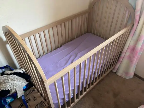 Baby Crib New with Mattress