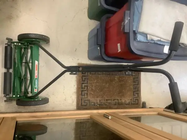 Scott’s elite 16 inch reel mower