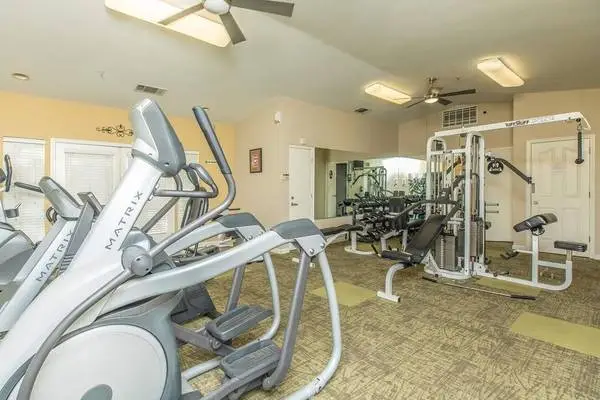 Breakfast Bar, 9Ft Ceilings, 24-Hour Fully-equipped Fitness Center