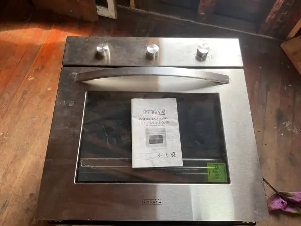 New built-in gas oven