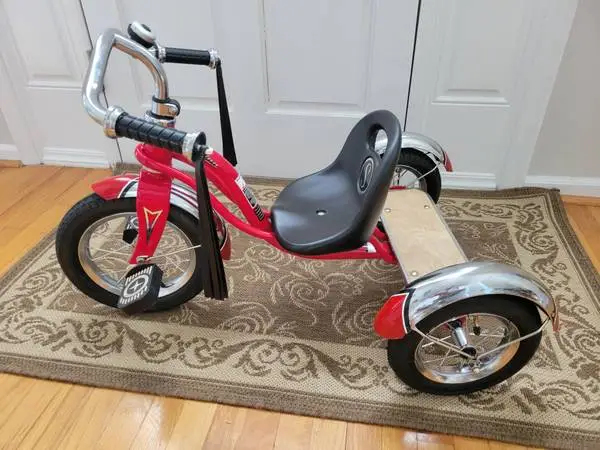 Schwinn Roadster Tricycle
