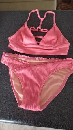 Bikini two-piece excellent style size XS great elastic and quality