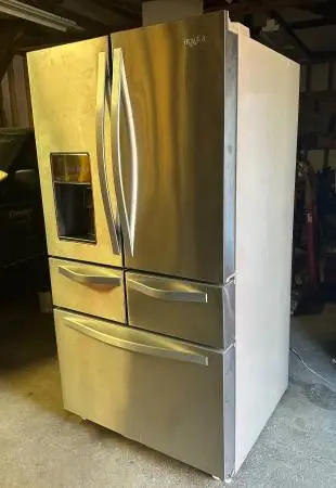Whirlpool 26 Cu Refrigerator