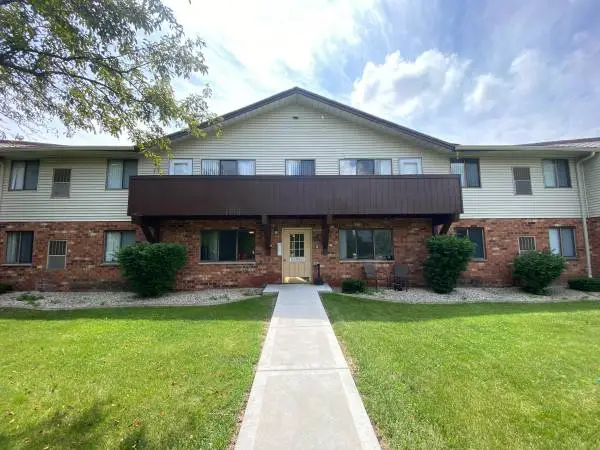 Updated 2 BR in Germantown! Half Off First Months Rent!