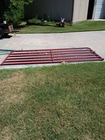 10 Field Gate with mounting hardware