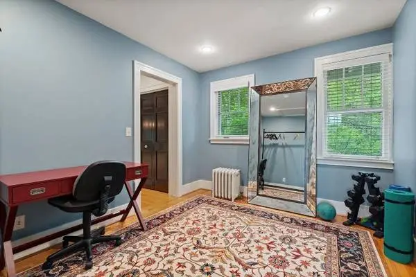 Great computer or desk chair w/ wheels - super comfortable!