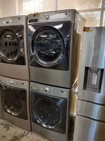 Kenmore elite jumbo front load washer and gas dryer