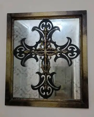 Heavy wall mirror