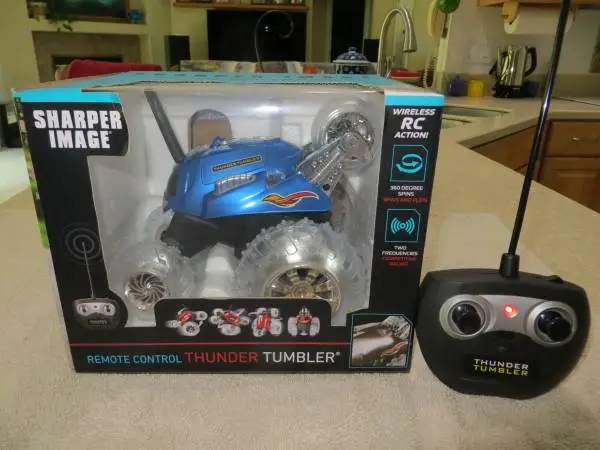 Remote Control Car - Thunder Tumbler