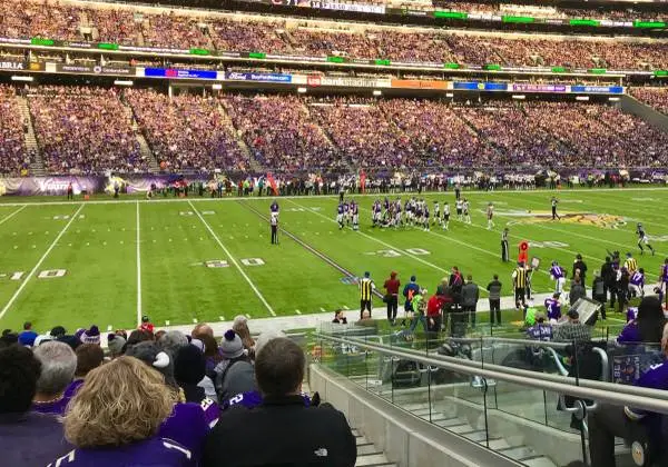 Green Bay Packers at MINN Vikings AISLE seats 1-4 lower Section 132