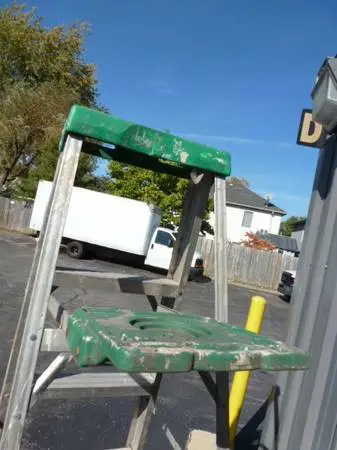 Aluminum folding ladders 6ft.