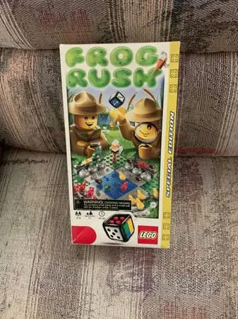 Lego-Frog Rush (Set #3854), a retired Special Edition set in 2011.