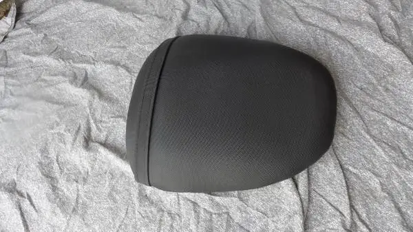 1998-2002 Suzuki SV650 passenger seat