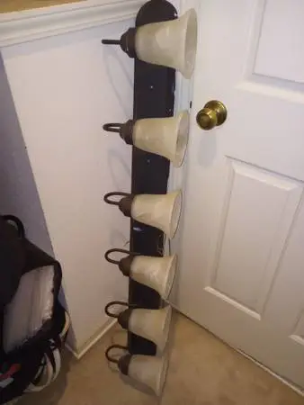 6 Bulb In-Line Wall Fixture