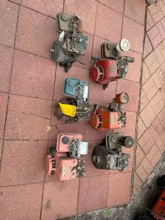 Vintage Briggs & Stratton motors