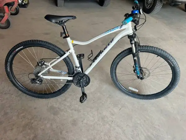 27.5 Specialized Mountain Bike