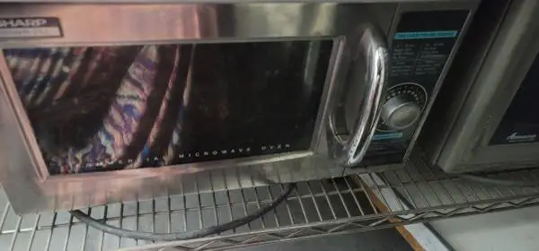 Sharp 1000W/R-21LCCommercial Microwave Oven