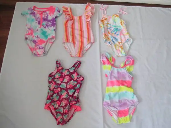 Girls 2T New Swimsuits ( Read Details )
