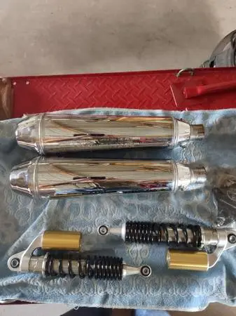 Royal Enfield INT 650 OEM shocks and mufflers