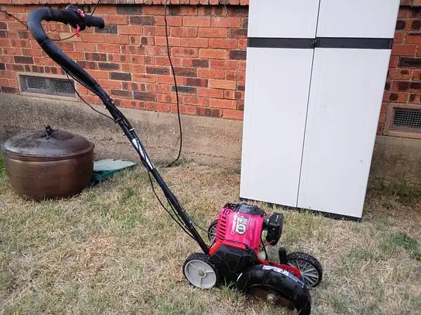 Troy Bilt Edger w/ JumpStart!