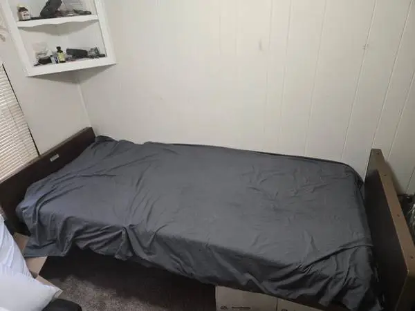 Hospital Bed (For sale by private owner)