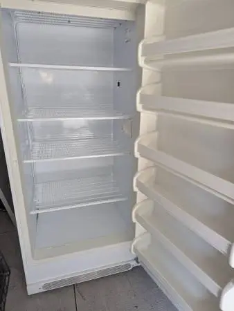 VWR  21 cubic-foot COMMERCIAL FREEZER Model # U2020GA14