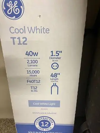 GE 48 Fluorescent light bulbs