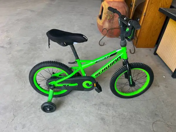 16” Schwinn Toggle Bike