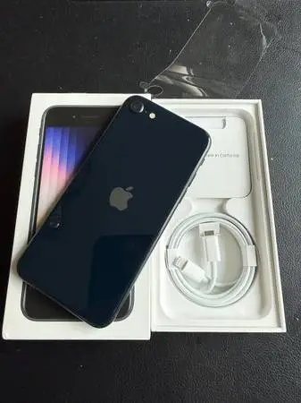 iPhone SE 3rd 64GB Unlocked
