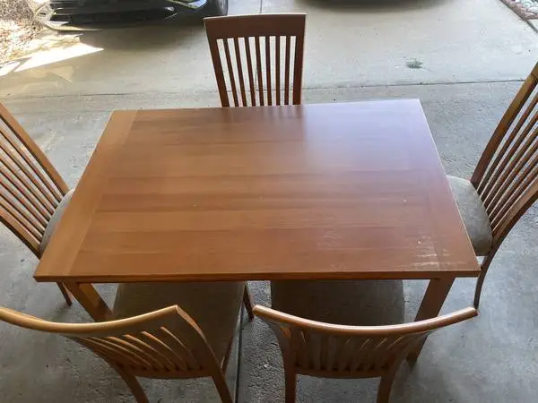 Dining Table Set