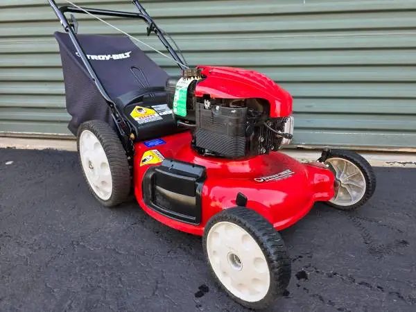 Troy Bilt Briggs 190cc 6.75 American made lawn mower BIG Tires