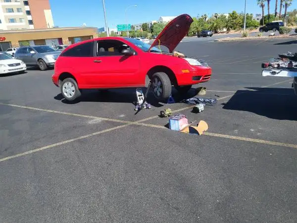 FLAT TIRE ? USED TIRE? NEW TIRE CHANGE SPARE TIRE BRAKES$39 MECHAN