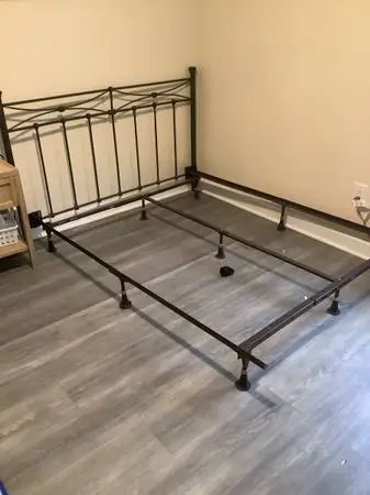 Full size bed