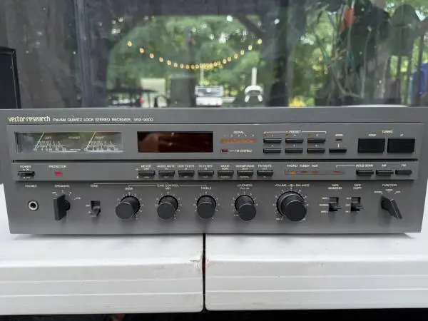 Vector Research VRX-9000 Stereo Receiver