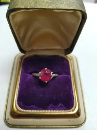 Antique early 1900s Genuine 2 Carat RUBY 14k Gold Ring
