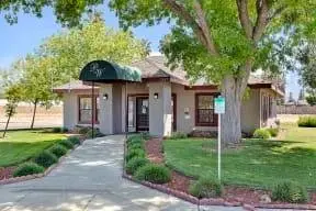Fresno CA, 2bd 2ba, Spanish Speaking Staff