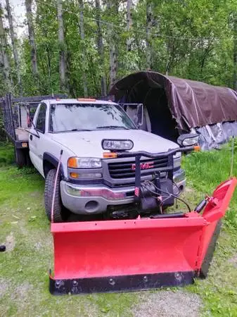 2005 GMC 3500 hd plow truck 4x4