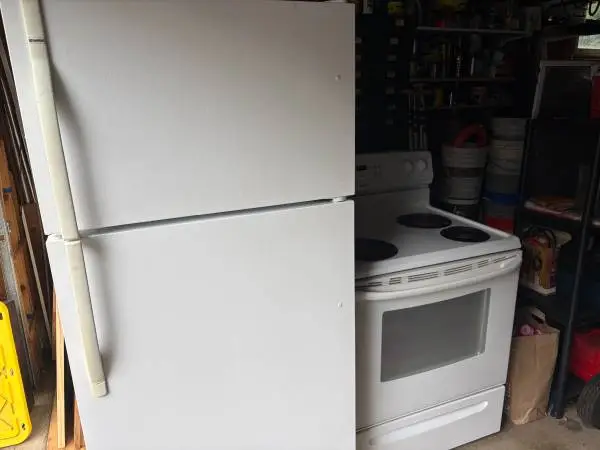 Kenmore stove and refrigerator