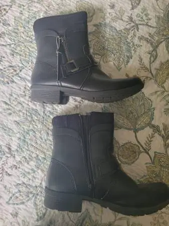 👢👢Low  Clarks Boots